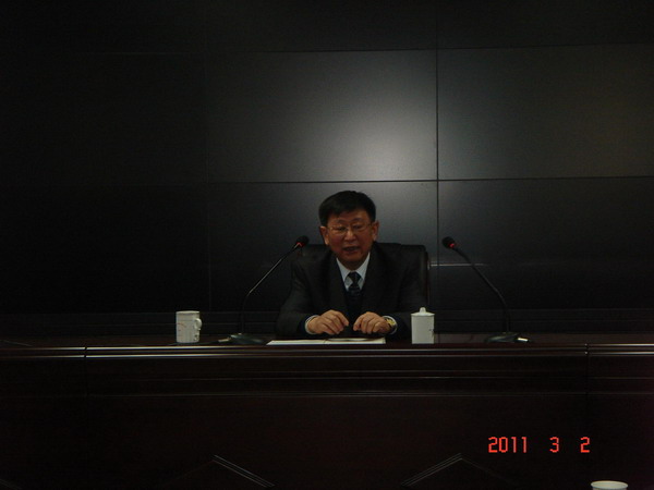 集團董事席華武總經理、王重樂副總經理，集團書記張正山親臨培訓現(xiàn)場為大家授課